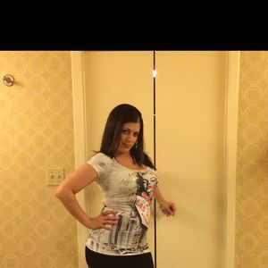 Meet your Posher, Nicole